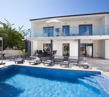 Istra, Medulin- moderna kuća 200m2 s bazenom   - cover