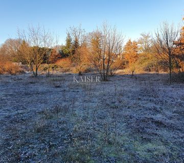 Istra - Poreč, građevinsko zemljište 3050 m2 - cover