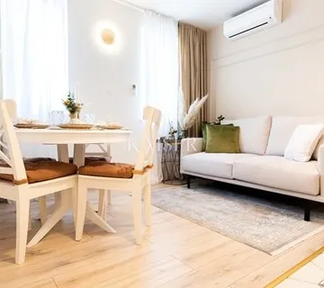 Istra, Vrsar - stan od 82m2 sa dvije stambene jedinice  - cover