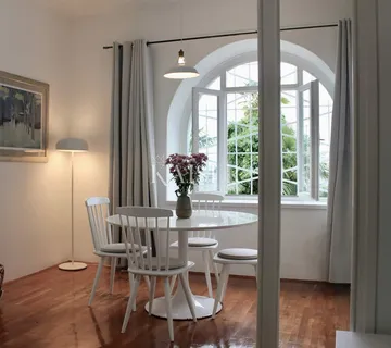 Opatija – Elegantan stan 1S+DB u povijesnoj vili u centru s parkingom - cover