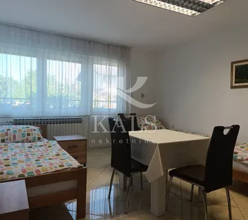 KUĆA, NAJAM ,KARLOVAC,MEKUŠJE,294 m2