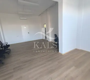 POSLOVNI PROSTOR, NAJAM, KAŠTEL NOVI, 69 m2 - Kaštel Novi, Kaštela