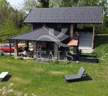 KUĆA (70 m²) NA PARCELI OD 3019 m² – SV. KRIŽ ZAČRETJE - Zleć, Sveti Križ Začretje