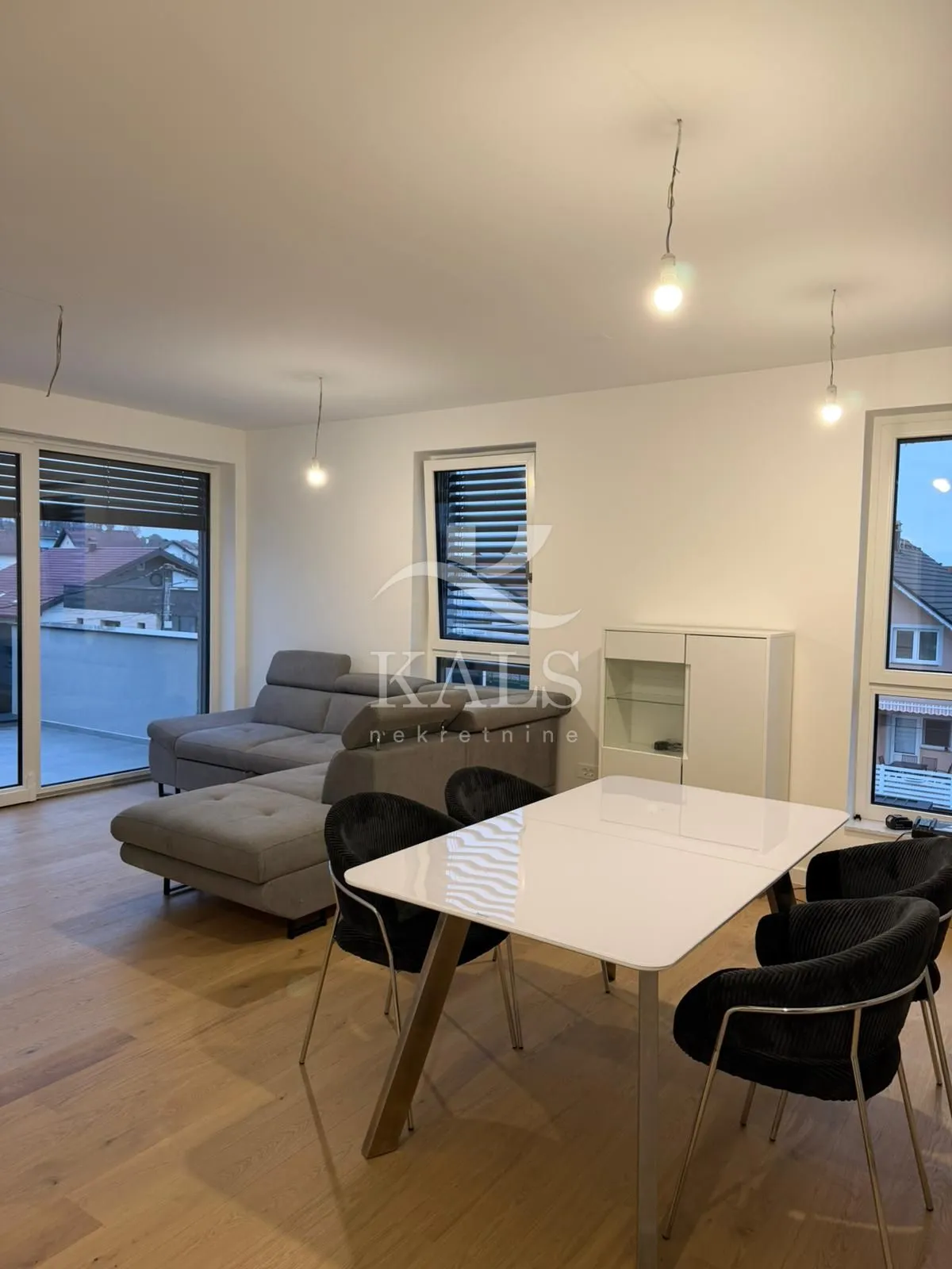 STAN, NOVOGRADNJA, NAJAM, DUGO SELO, 82 m2, 3-soban - cover