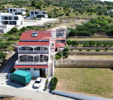 KUĆA, PRODAJA, TROGIR, SEGET, 888 m2 - cover
