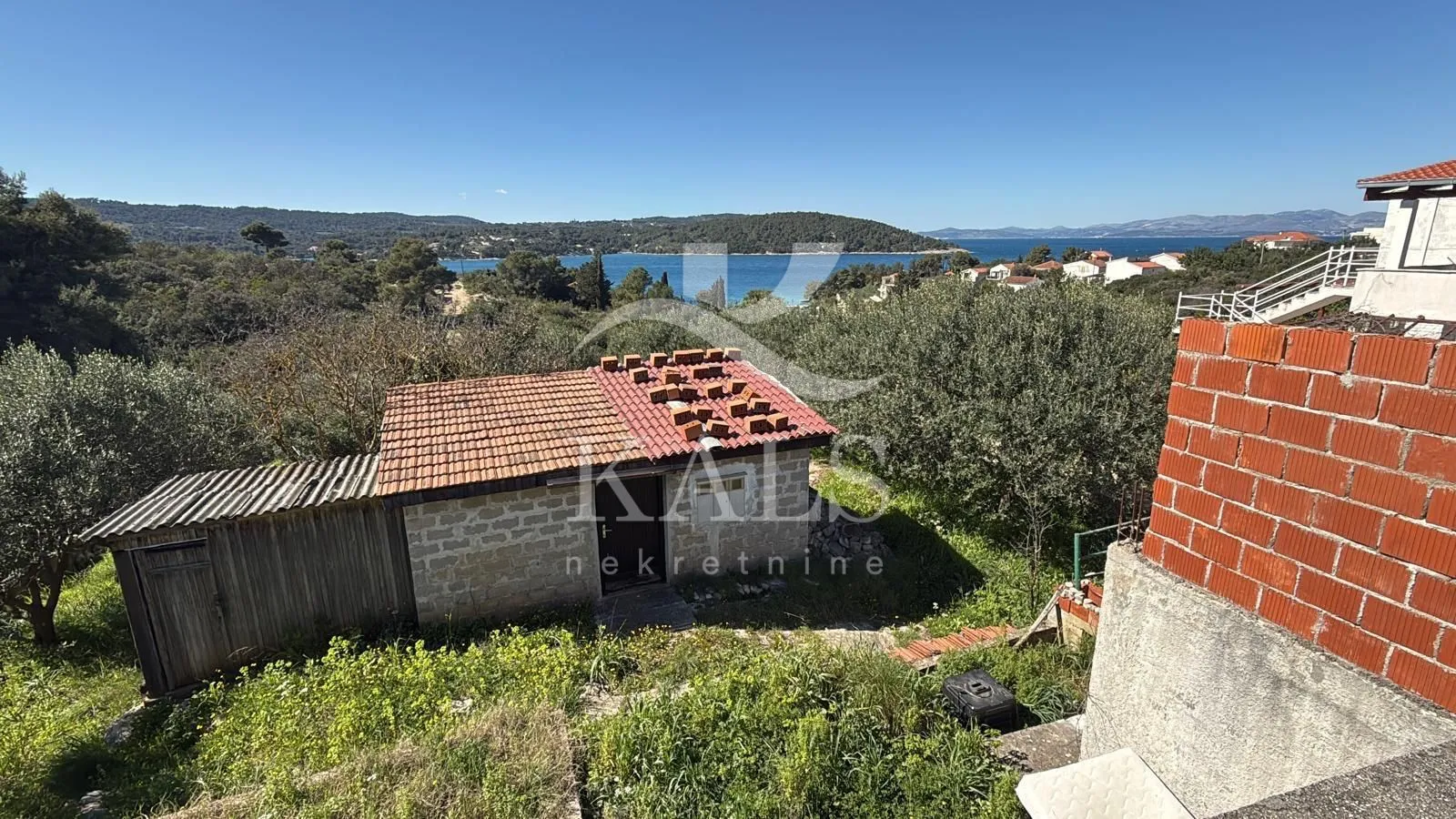 KUĆA+ZEMLJIŠTE, PRODAJA, ŠOLTA, NEČUJAM ,415 m2 - cover