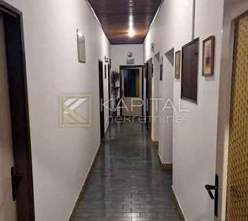 Rijeka Zamet Kuća sa lijepim terenom za gradnju 2 objekta! - cover