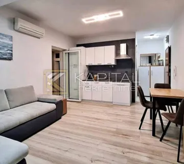Dramalj, 27m2 + 33m2 terasa, 300m od mora, parking, čisti papiri - Dramalj, Crikvenica