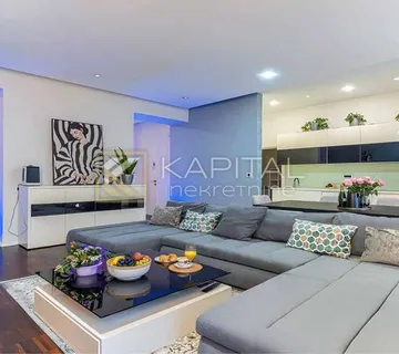 Rijeka, Centar, 101 m2, 2s+db, pogled na more