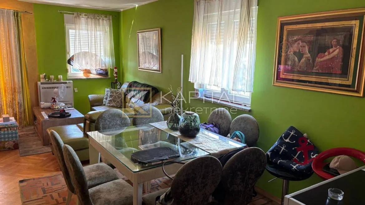 Srdoči, odlična lokacija,vlastiti parking,namješten - cover