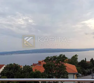 Crikvenica, aparman 160 m2, lijepog pogleda na more