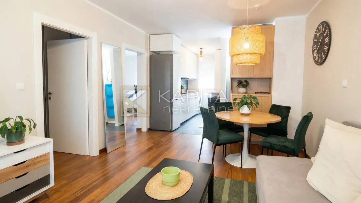 Donja Vežica, adaptiran stan na 1.katu - cover