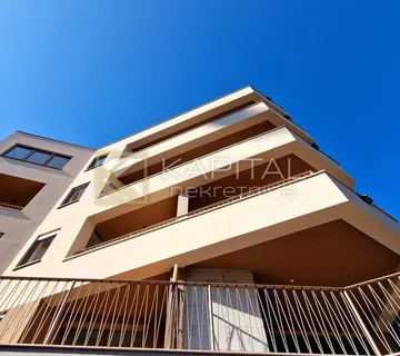 Opatija Centar - Luxuzni Penthouse S Bazenom!