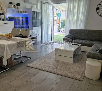 Viškovo Centar, 1s+db sa okućnicom!