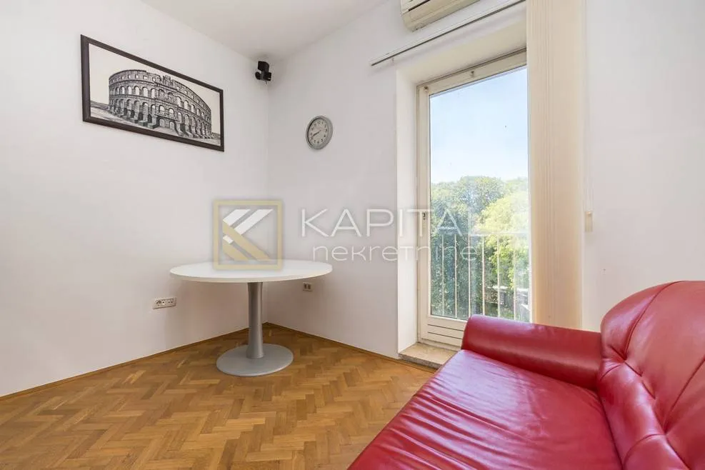 Stan Kantrida prodaja – odlična lokacija u Rijeci 150 m od mora! - cover