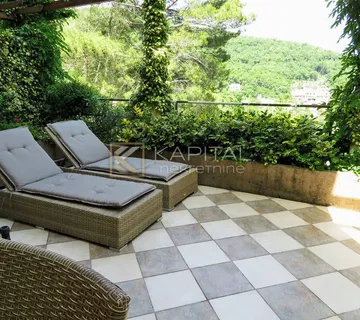 Mošćenička Draga, prekrasna nekretnina s terasom od 100m2