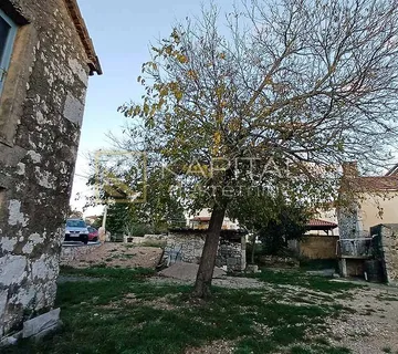 Sužan, 3 starine za obnovu - Sužan, Dobrinj