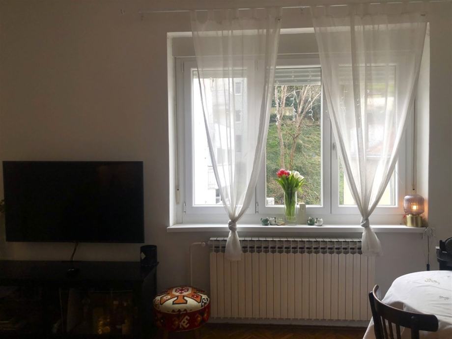 kaptol-medvedgradska-2-soban-50m2-2-kat-betonska-visoki-stropov-slika-217516367