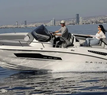 KARNIC 6,70m SL642 (sundeck kabina) MODEL 2026 - cover