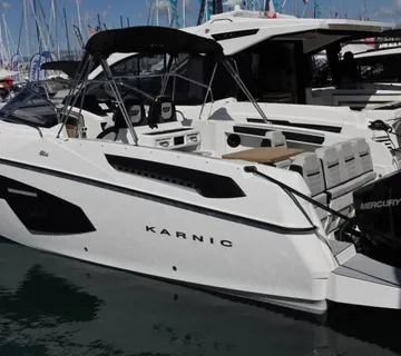 KARNIC 9,35 m (SL902) DVIJE KABINE, MODEL 2026 - cover