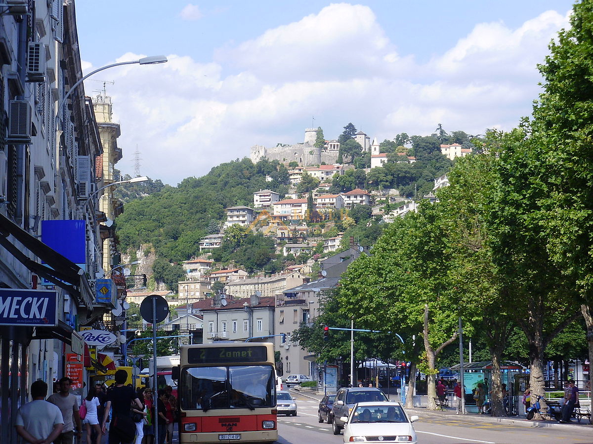 TRSAT, STAN S POGLEDOM NA RIJEČKI ZALJEV - cover