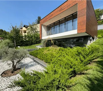 Jedinstveno mjesto na korak od pluća grada - cover