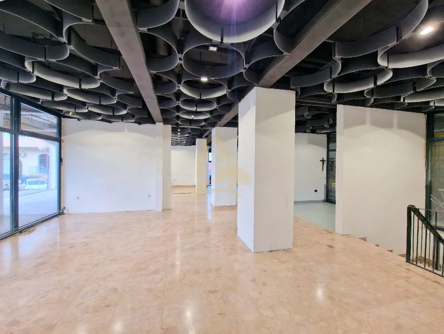 Poslovni prostor cca 700m2 Trešnjevka / Voltino - cover