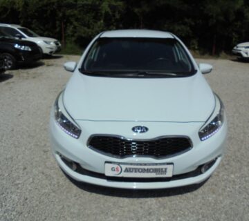 KIA CEED 1.6 CRDI KAMERA,TEMPOMAT,CLIMATRONIC,PDC,ALU 16 !! - cover