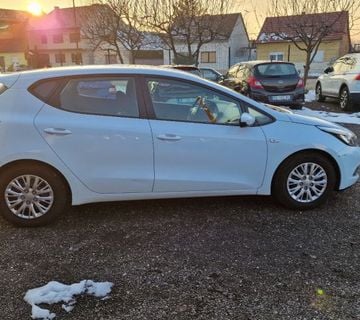 Kia Ceed 1,6 CRDi Klima - cover