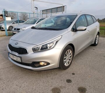 Kia Ceed 1,4 CRDi Cool klima , bordcomputer - cover