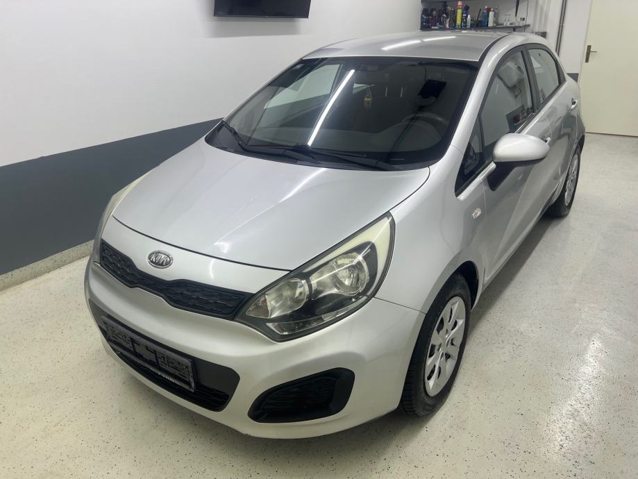 kia-rio-1-1-crdi-eco-dynamics-klima-3-650e-slika-226539132