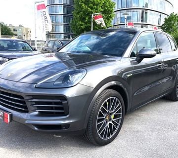 Porsche Cayenne 4x4,3.0 E-HYBRID III, kao nov !!!! - cover