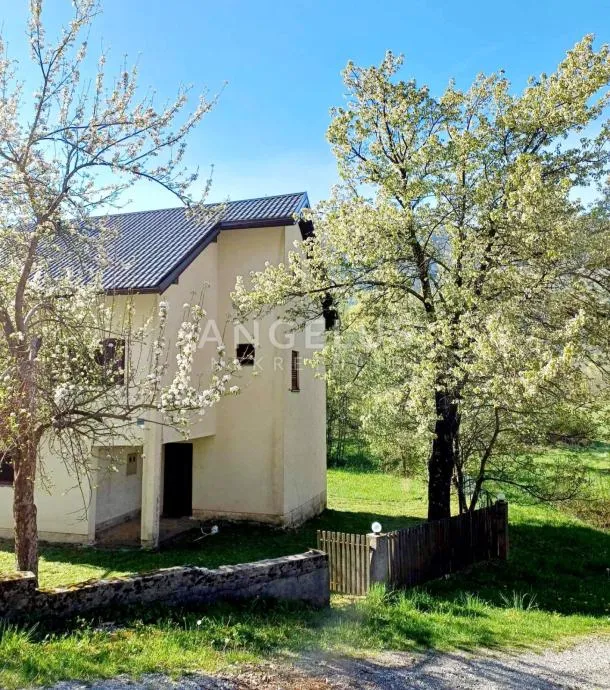 Lika - Kuća u Parku prirode Velebit (prodaja) - cover