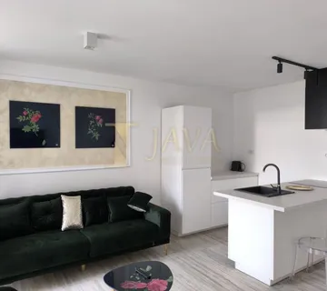 PREDIVAN NOVOUREĐENI STAN SA PARKIRNIM MJESTOM ZA NAJAM - cover