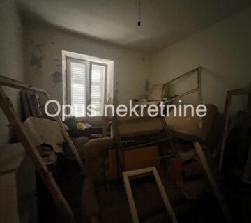 KORČULA, CENTAR- stan / apartman 70 m2 za renovaciju (prodaja) - cover