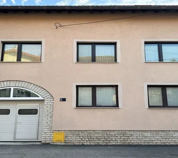 Kuća s dvorištem - Zagreb