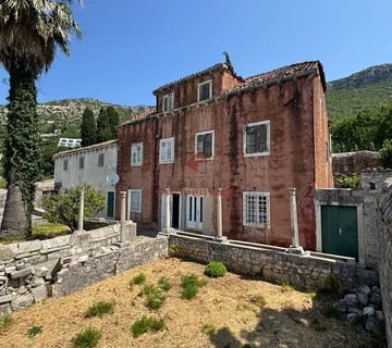 Starinska vila s pogledom, Brsečine - cover