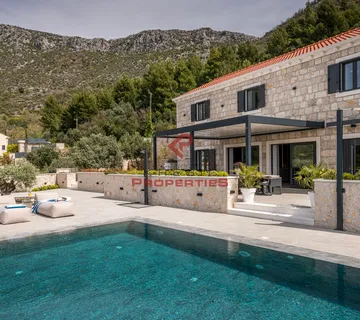 Ekskluzivna kamena kuća s bazenom i pogledom na more - cover