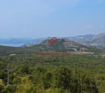 Odlična prilika za bjeg iz grada! - cover