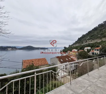 Prelijepa kuća s pogledom, Sobra - cover