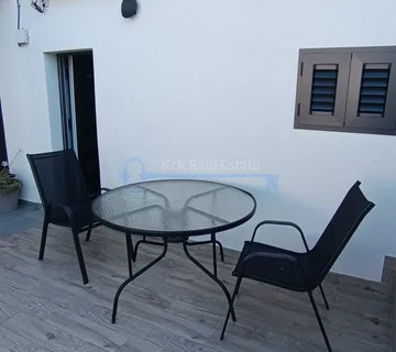 PUNAT - DVOETAŽNI APARTMAN S TERASOM - cover