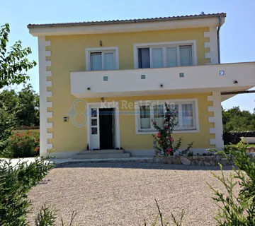 Krk-Samostojeća Kuća Sa Okućnicom