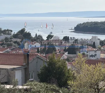 PUNAT - KUĆA PRIZEMNICA SA VELIKOM OKUĆNICOM - cover