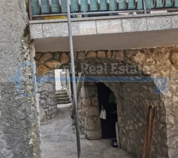 DOBRINJ- KUĆA U STAROJ JEZGRI - cover