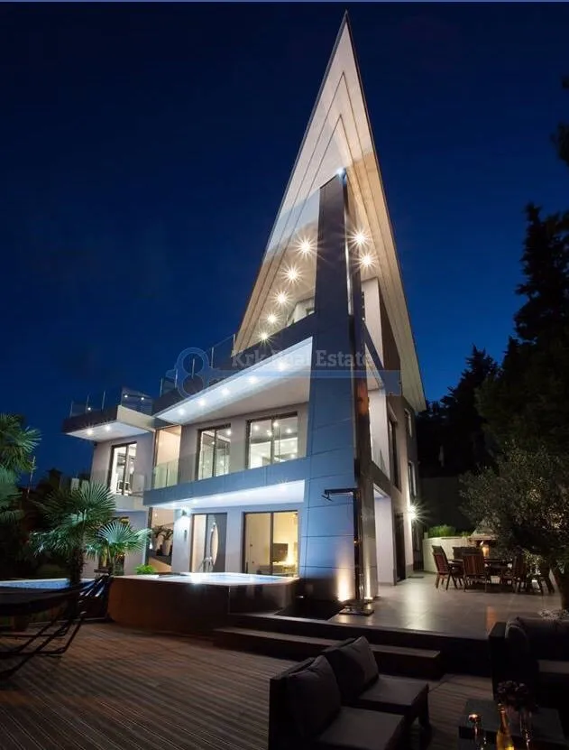 OPATIJA - SAMOSTOJEĆA VILLA S BAZENOM - cover