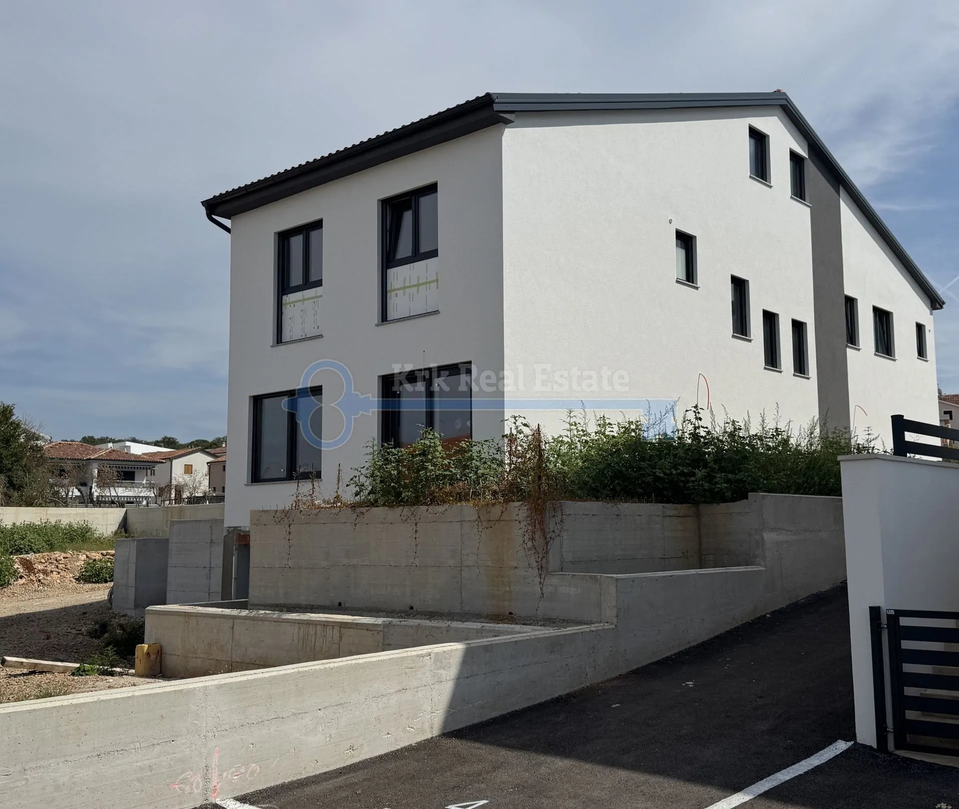 MALINSKA - APARTMAN U NOVOGRADNJI - cover