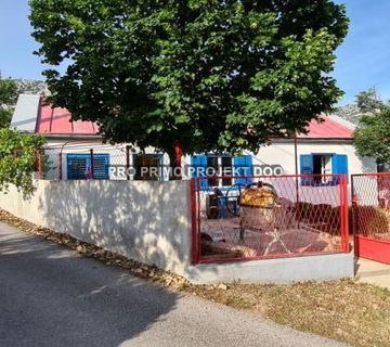 Kuća: Karlobag, prizemnica, 140.00 m2 (prodaja) - cover