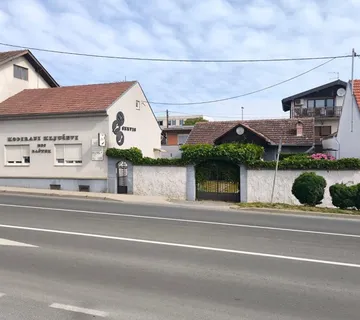 Prodaju se dvije kuće na parceli u samom centru Križevaca (prodaja) - Križevci