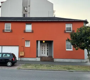 Kuća: Osijek, centar, 300m2 + stan 56m2, 1.kat + 2 garaže (prodaja)
