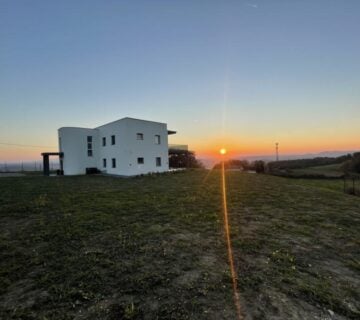 KUĆA, PRODAJA, BREZNIČKI HUM, RADEŠIĆ, 225 M2 (prodaja) - cover